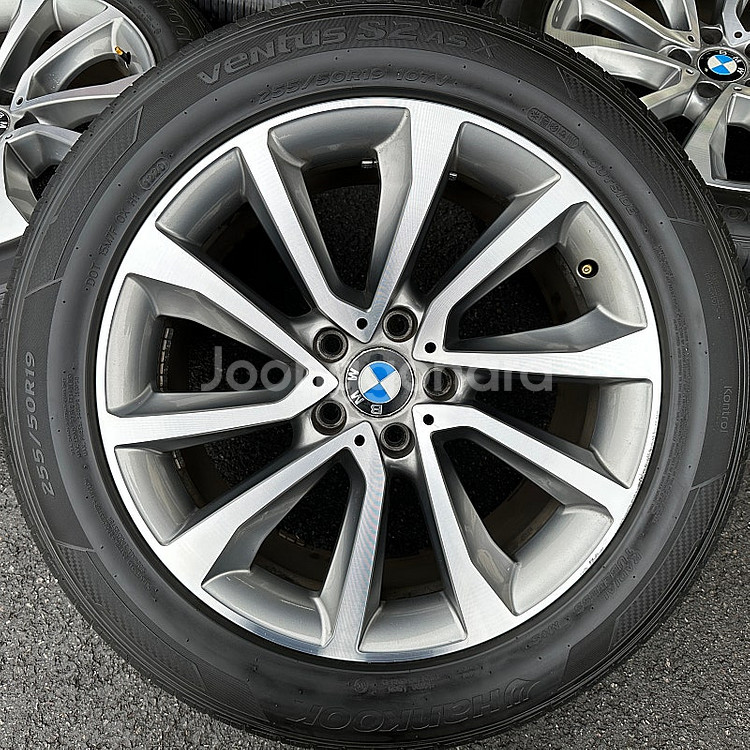 BMW X5 X6 19인치 중고 휠타이어 세트 팔아요 ...--1
