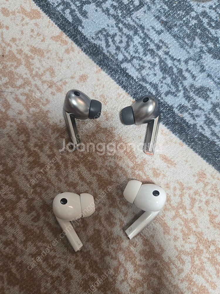 버즈3프로 오른쪽,왼쪽 각개 팝니다.--0