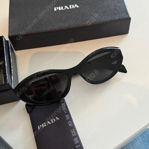 프라다 심볼 카리나 선글라스 SPR26Z 블랙