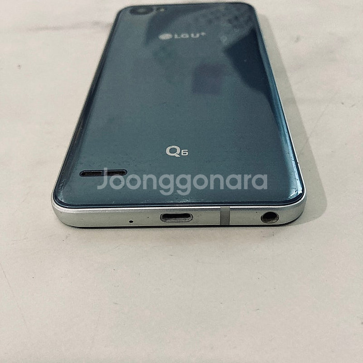 LG 엘지 Q6 블루 무잔상 깔끔한기기 2만원 판매합니...--2
