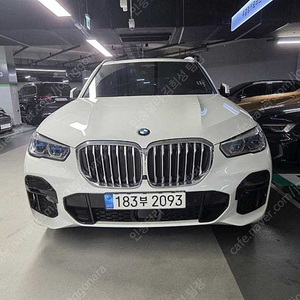 BMW X5 중고차 할부 개인사업자 차량구매 수입중고차 흰색 2023년식 18,652km xDrive 40i M 스포츠 중고차카페