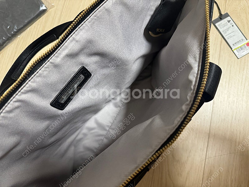 투미 보야져 레더 조앤 랩탑 캐리어 블랙--3