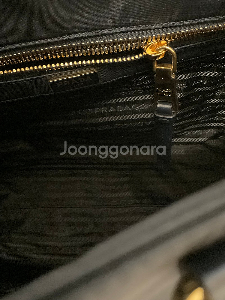 거의새거 프라다 삼각로고 테수토 스파졸 나일론 가죽 여...--8