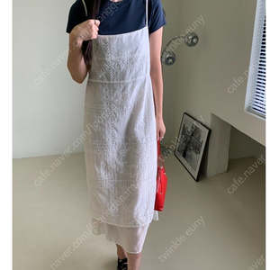 아이보리 밑단 레이어드 원피스