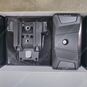 블랙매직 URSA Shoulder Mount Kit