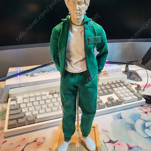 1/6 오징어게임 이정재 미도색