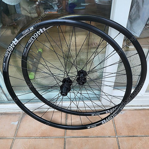 DTswiss r460 디스크용 휠셋 판매합니다.