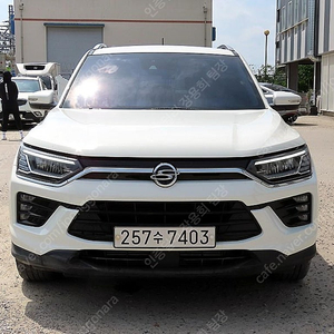 코란도 중고 코란도 중고차 흰색 2019년식 2WD 디젤 1.6 딜라이트 플러스 중고자동차
