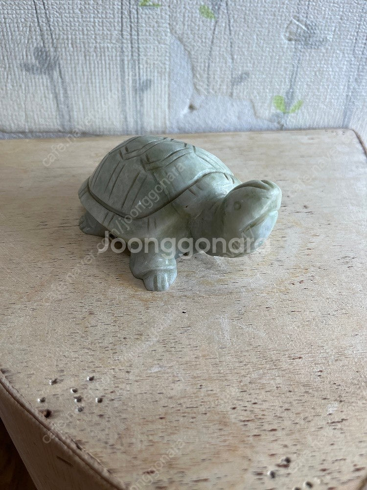묵직한 옥거북 조형--0