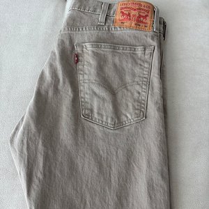리바이스 517 허리단면 42.5cm 33x32 베이지색상 Desert Taupe