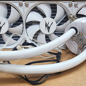 잘만 Reserator5 Z36 화이트 3열 수냉쿨러