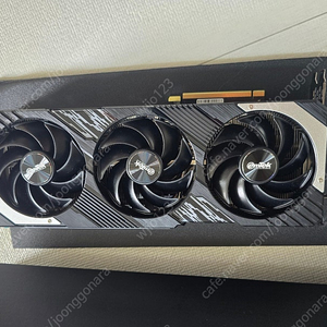 이엠텍 4070 게이밍프로 그래픽카드 판매합니다.