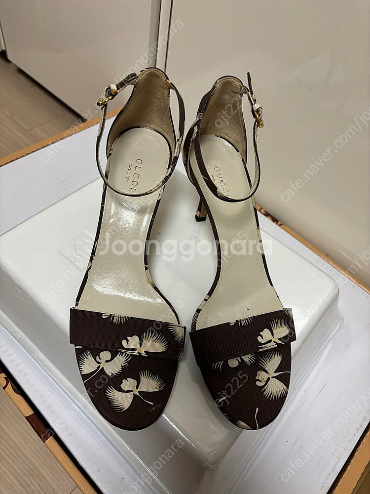 GUCCI 브라운 플로랄 스트랩 샌들 (7B/240mm...--4
