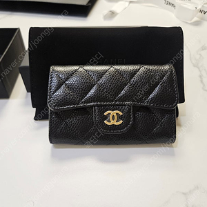 샤넬 클똑 금장 클래식 똑딱이 클래식 카드홀더 새상품(25.05 구매)