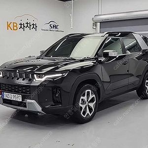 토레스 중고 구매 쌍용 중고차 검정색 2023년식 25,632km 1.5 GDI-T 2WD T7 중고차직거래장터