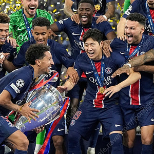 2024-25 PSG 파리 생제르맹 홈 이강인 챔피언스 리그 결승 풀마킹 어센틱 선수용 저지 유니폼 / XXL
