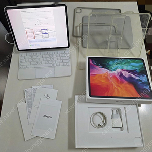 iPad 아이패드 프로 12.9 4세대 256Gb 셀룰러 + 애플 매직키보드 + 애플펜슬 2세대