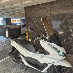 혼다 PCX125 무사고 21년식 화이트 신차급 6천키로