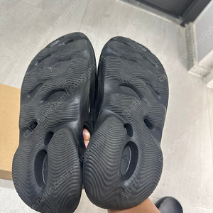 이지폼러너 오닉스255 팝니다.