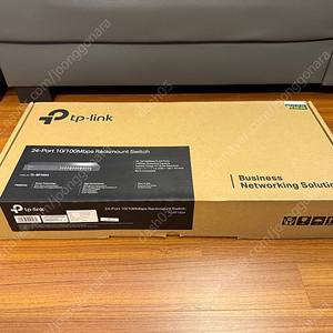 TL-SF1024 24포트 10/100Mbps 랙 마운트 스위칭 허브