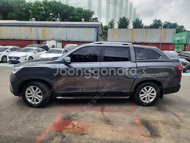 KG모빌리티(쌍용) 렉스턴 스포츠 4WD 디젤 22 중...--3