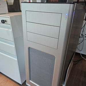 리안리 PC-7HA 풀알루미륨 ATX 케이스 실버 A급