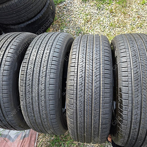 [판매] 넥센 로디안 GTX 225/60R18 24년식 임판 타이어 팝니다