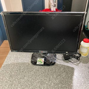 LG 24mt55d 24인치 TV겸용 모니터입니다.