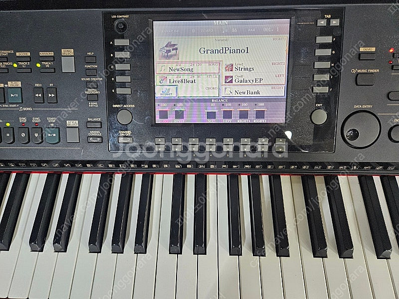 전문가용 야마하디지털피아노 CVP-307--2