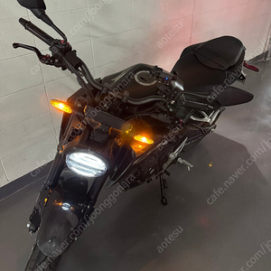 24년식 CB125R 2천KM 팝니다.