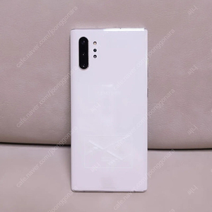 갤럭시 노트10 플러스 256GB 화이트. 테두리, 뒷면 비닐필름 그대로 있음 (케이스 5개, 박스)