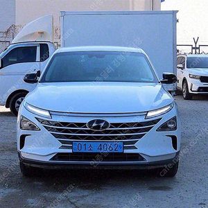 현대 넥쏘 중고차 흰색 2021년식 37,042km 모던 수원중고차