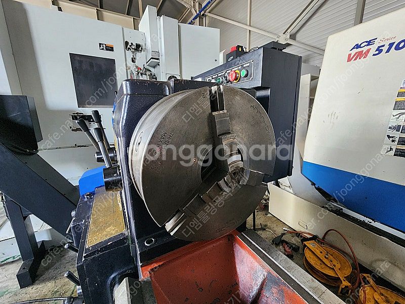 화천기계 범용선반 HL580-2000 2020년식 상태...--1