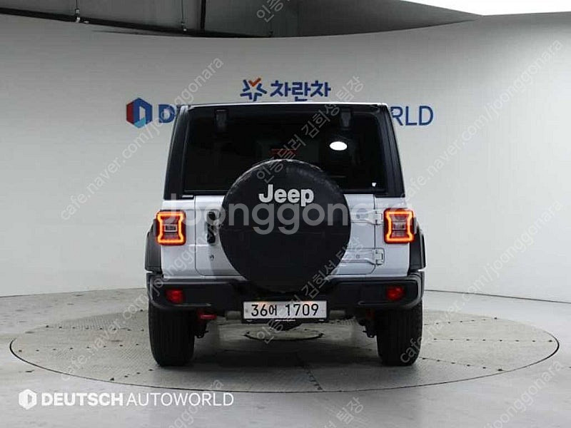 지프 랭글러 중고 랭글러 루비콘 중고 흰색 2019년식...--5
