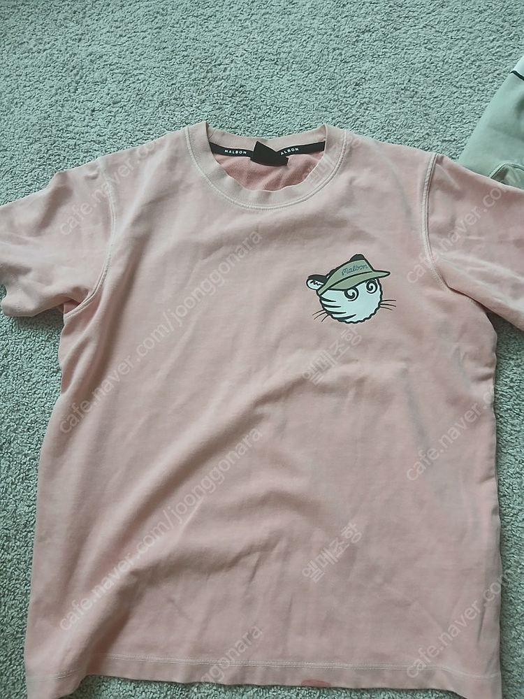 말본 여성 반팔티셔츠 판매해요--3