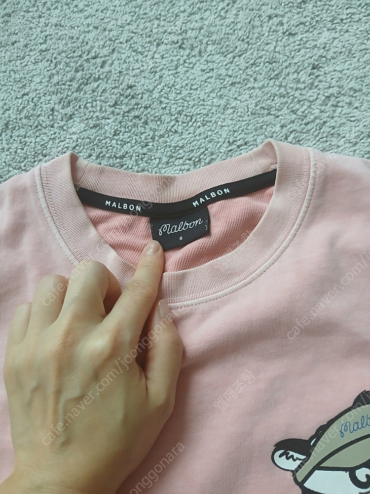 말본 여성 반팔티셔츠 판매해요--4