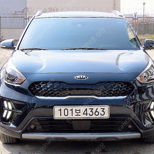 기아 니로 중고 니로 더 뉴 니로 중고차 파란색 2020년식 61,645km 1.6 HEV 프레스티지 중고차금리