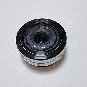 삼성 NX 30mm F2