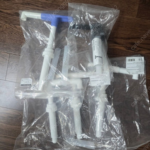 다빈치소스펌프 포함 소스 펌프 총 5개 팝니다.