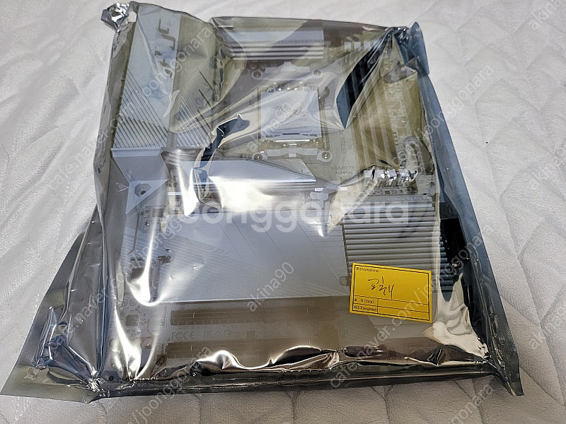 기가바이트 X670E AORUS PRO X 화이트 메인...--3