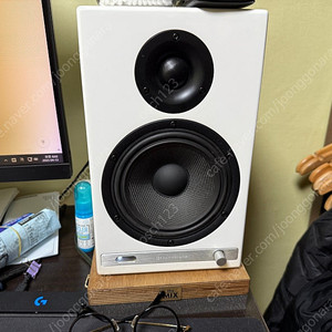 오디오엔진 hd6 신품급 세트로 팝니다