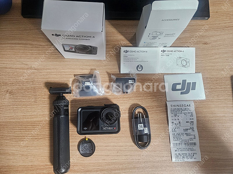 DJI 오즈모 액션4 스탠다드콤보 판매합니다--0