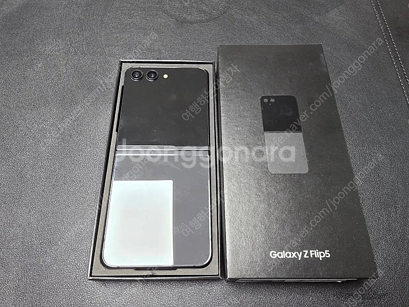 갤럭시 Z Flip5 512gb 그라파이트 색상(skt 단말기) 판매합니다--0