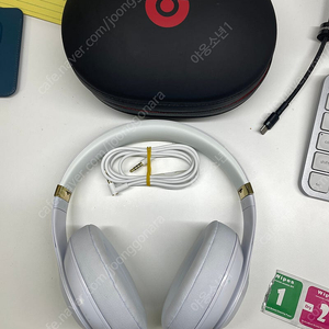 Beats Studio 3 Wireless White(비츠 스튜디오 3 무선 흰색) 팝니다.