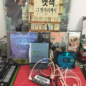워크맨/MD플레이어 작동품(보밥으로 작동확인):Panasonic SJ-MJ35(보밥 포함)+오테 중고 이어폰+중고미디어1장+시스루리모컨/택포가