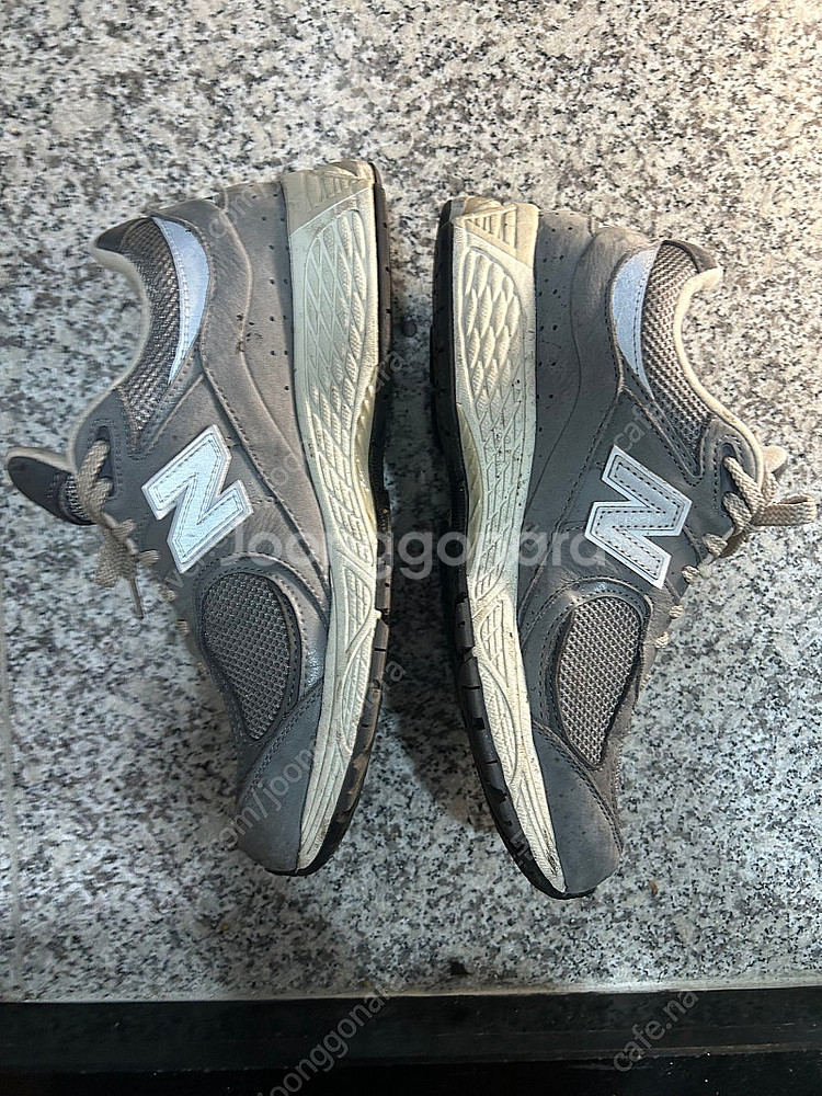 뉴발란스 2002r 275--2