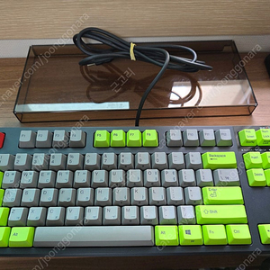 리얼포스r2 45g tkl 균등 키보드 판매합니다.