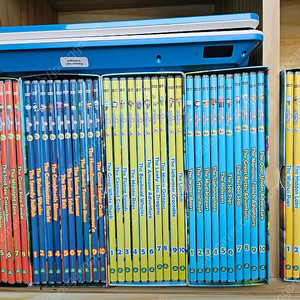 바다 탐험대 옥토넛 OCTONAUTS DVD/CD1~5집(각48장), 카트1-5집(125장), 브로마이드4종, 디스크 플레이어 기기