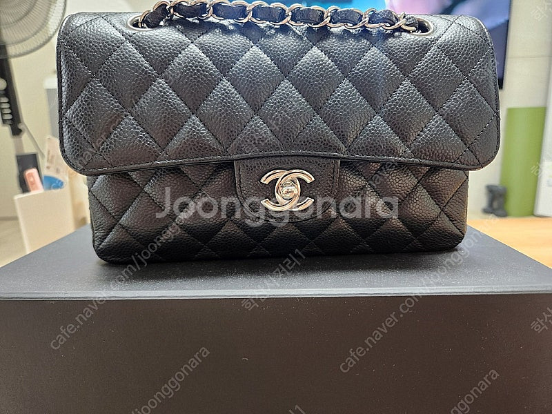 샤넬 클래식 스몰 은장 팝니다--0