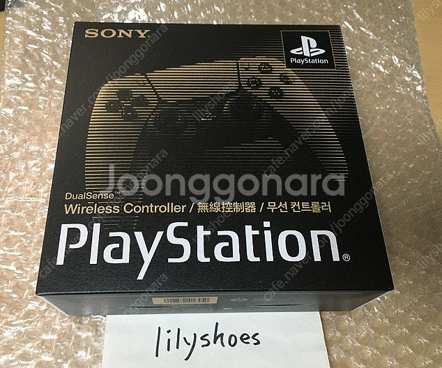 PS5 듀얼센스 30주년 한정판 (미개봉 새상품)--0